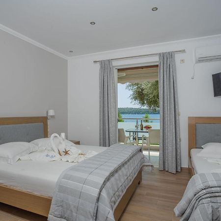 Mare Vita Apartments Nidhrion Exteriör bild