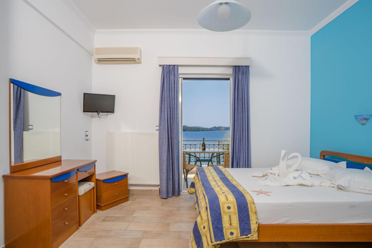 Mare Vita Apartments Nidhrion Exteriör bild