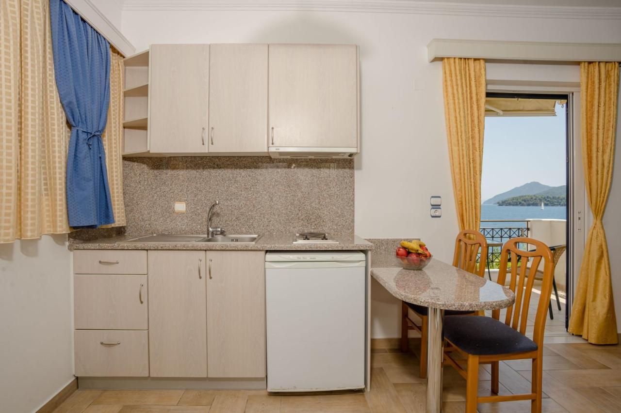 Mare Vita Apartments Nidhrion Exteriör bild