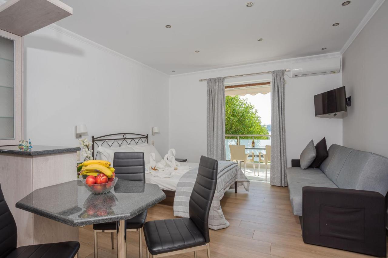 Mare Vita Apartments Nidhrion Exteriör bild